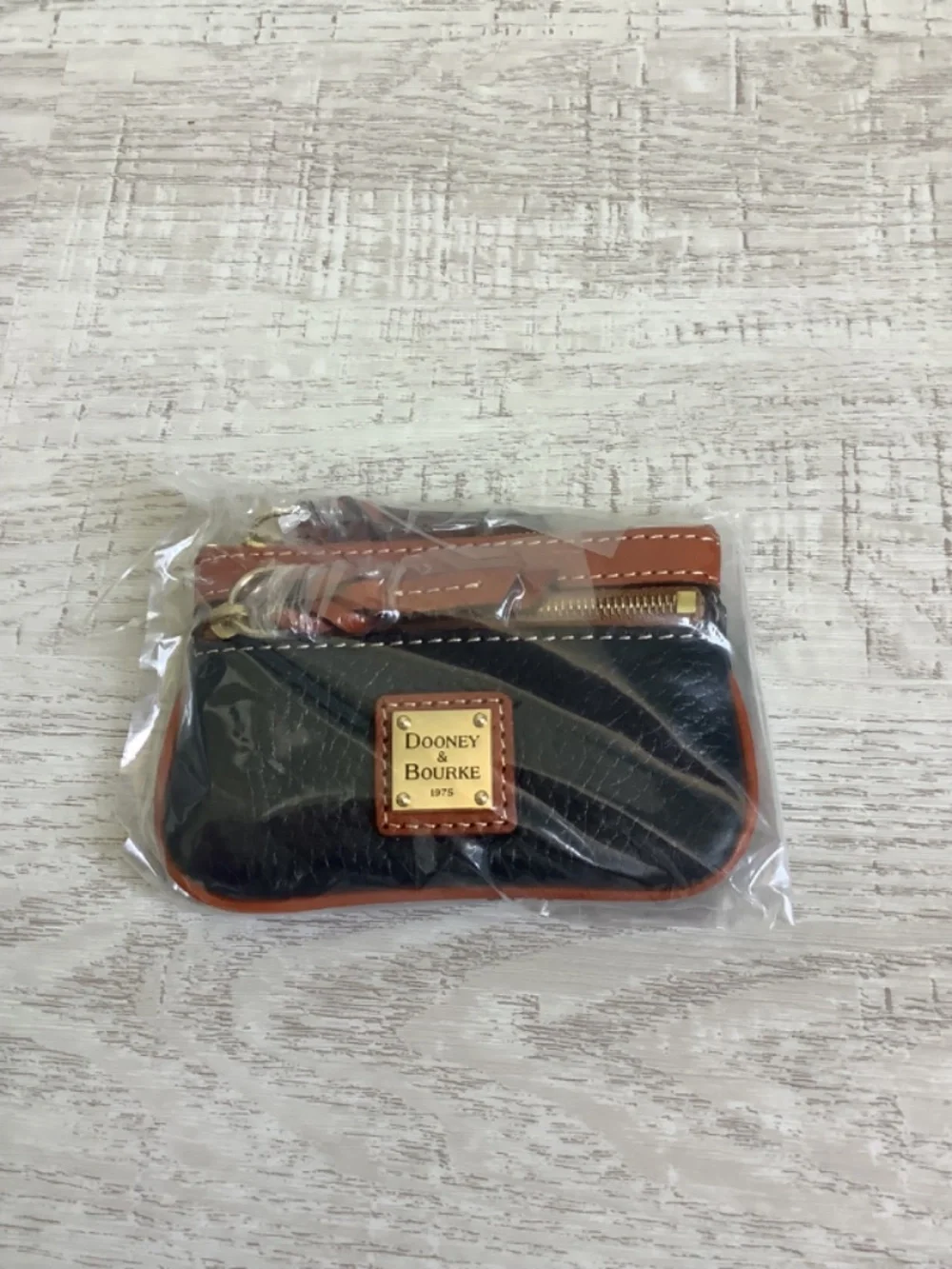 NWOT Dooney & Bourke Small Pebble Leather Coin Purse